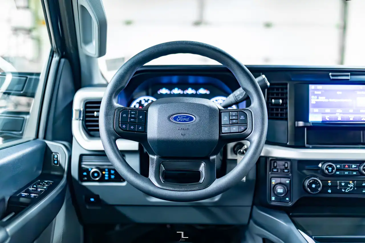 Ford F 350 снимка Ford F 350