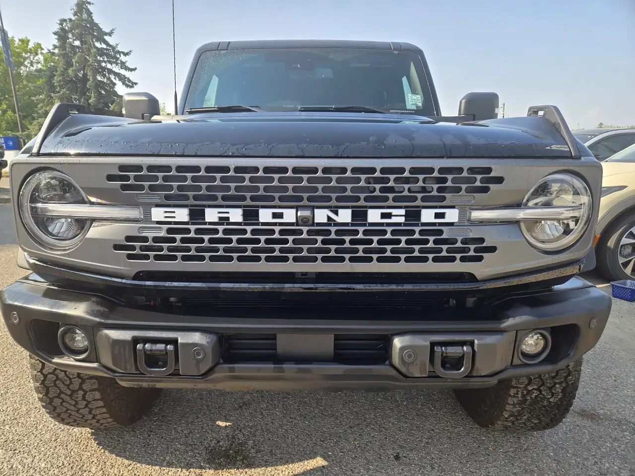 Ford Bronco photo Ford Bronco