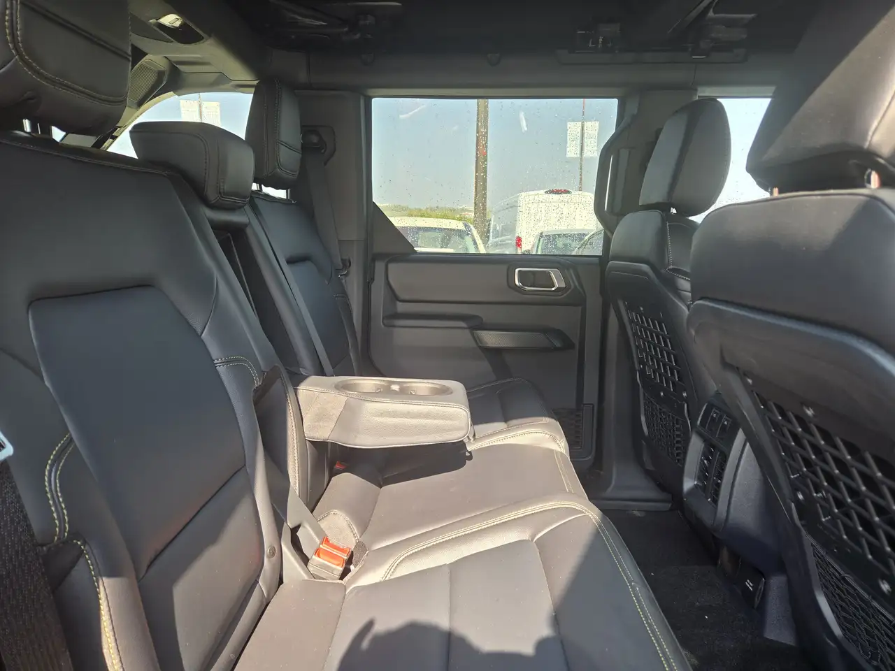Ford Bronco photo Ford Bronco