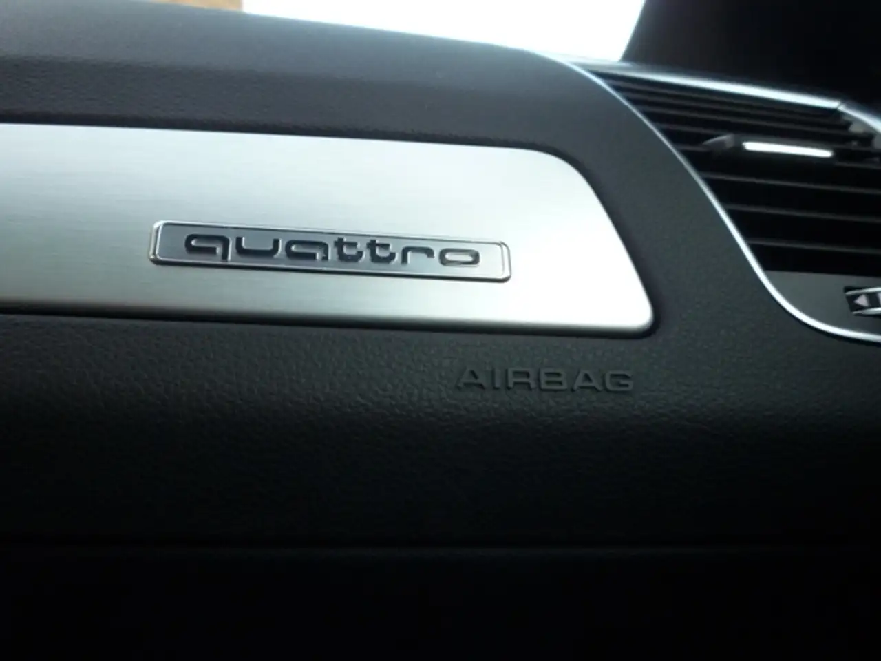 Audi Q5 photo Audi Q5