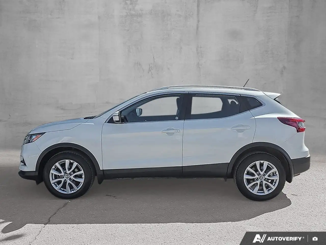 Nissan Qashqai снимка Nissan Qashqai