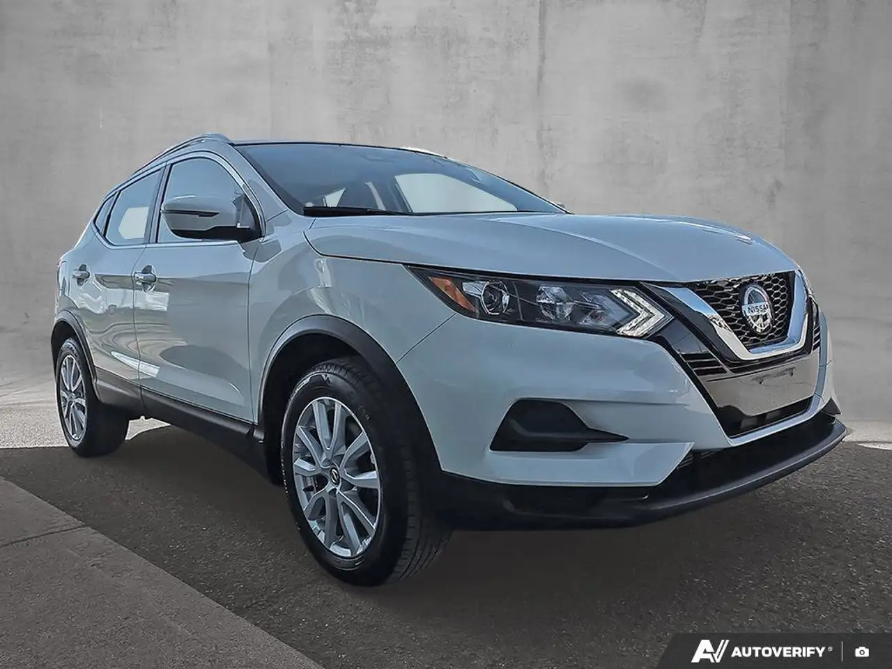 Nissan Qashqai снимка Nissan Qashqai