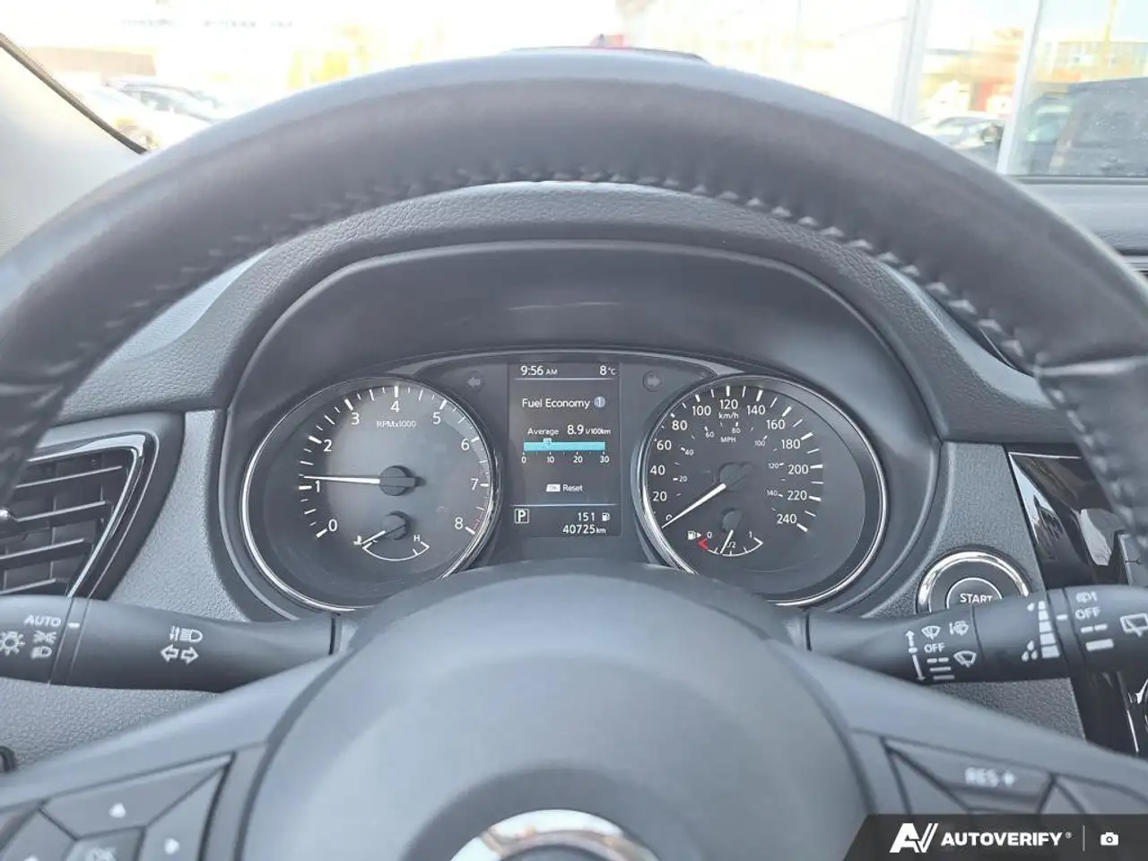 Nissan Qashqai снимка Nissan Qashqai
