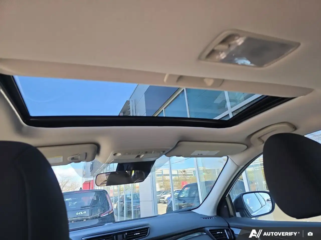 Nissan Qashqai снимка Nissan Qashqai