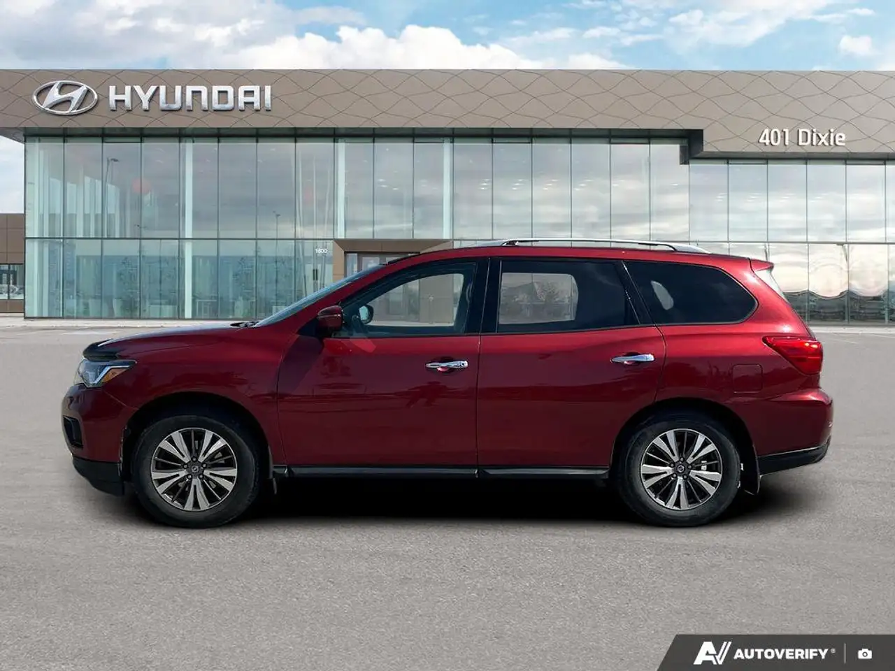 Nissan Pathfinder photo Nissan Pathfinder