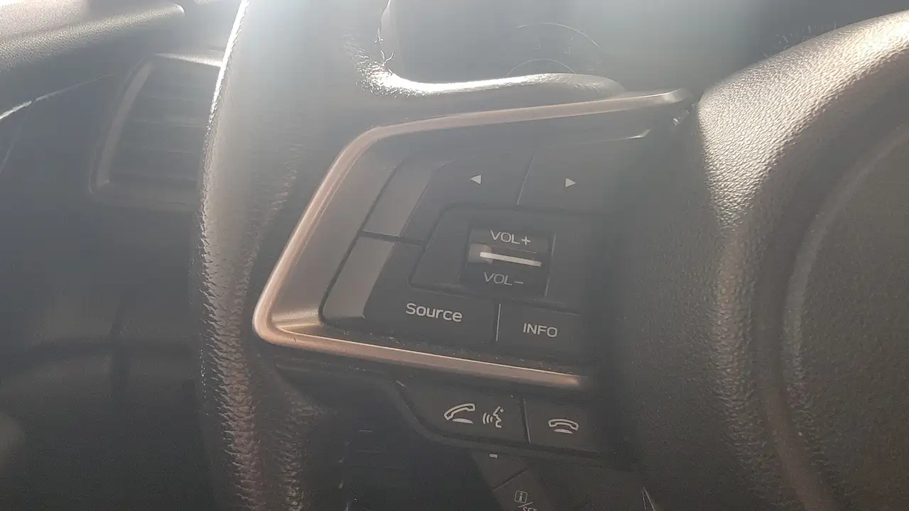 Subaru Impreza снимка Subaru Impreza