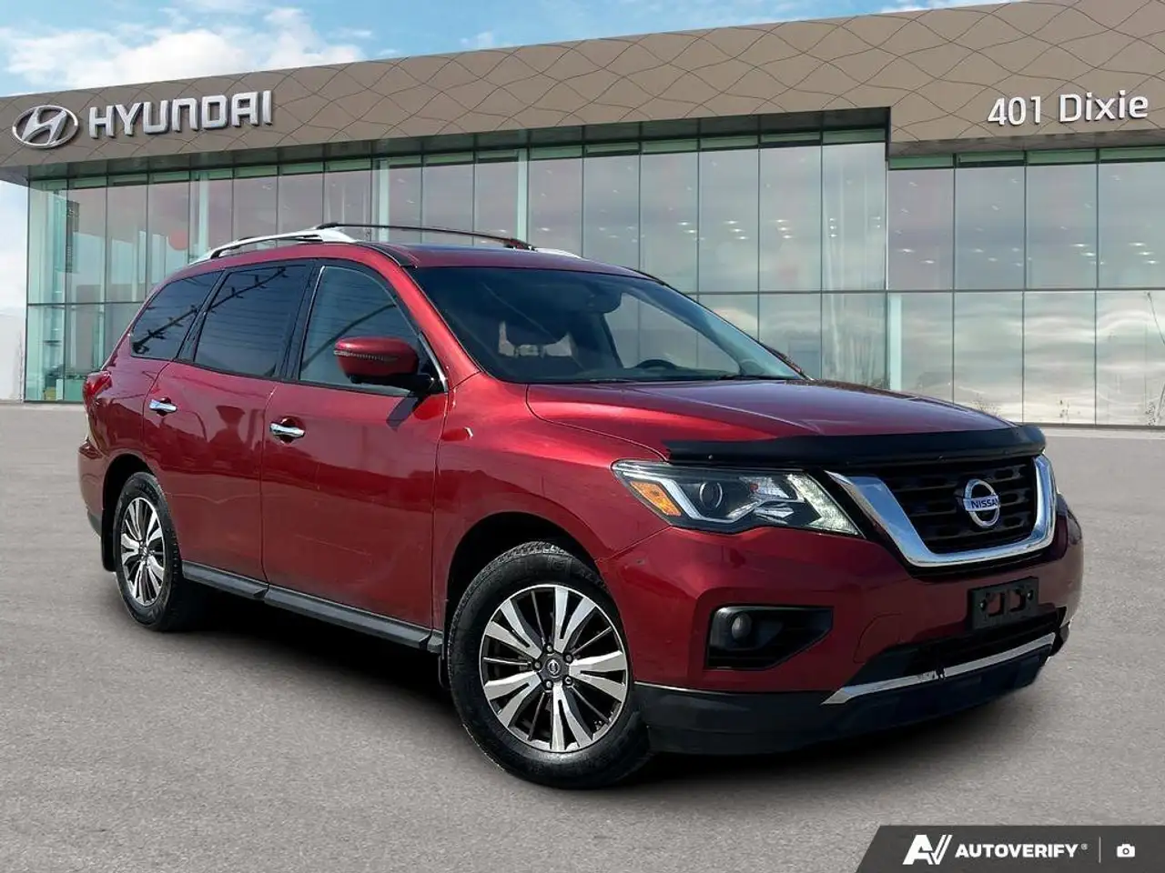 Nissan Pathfinder photo Nissan Pathfinder