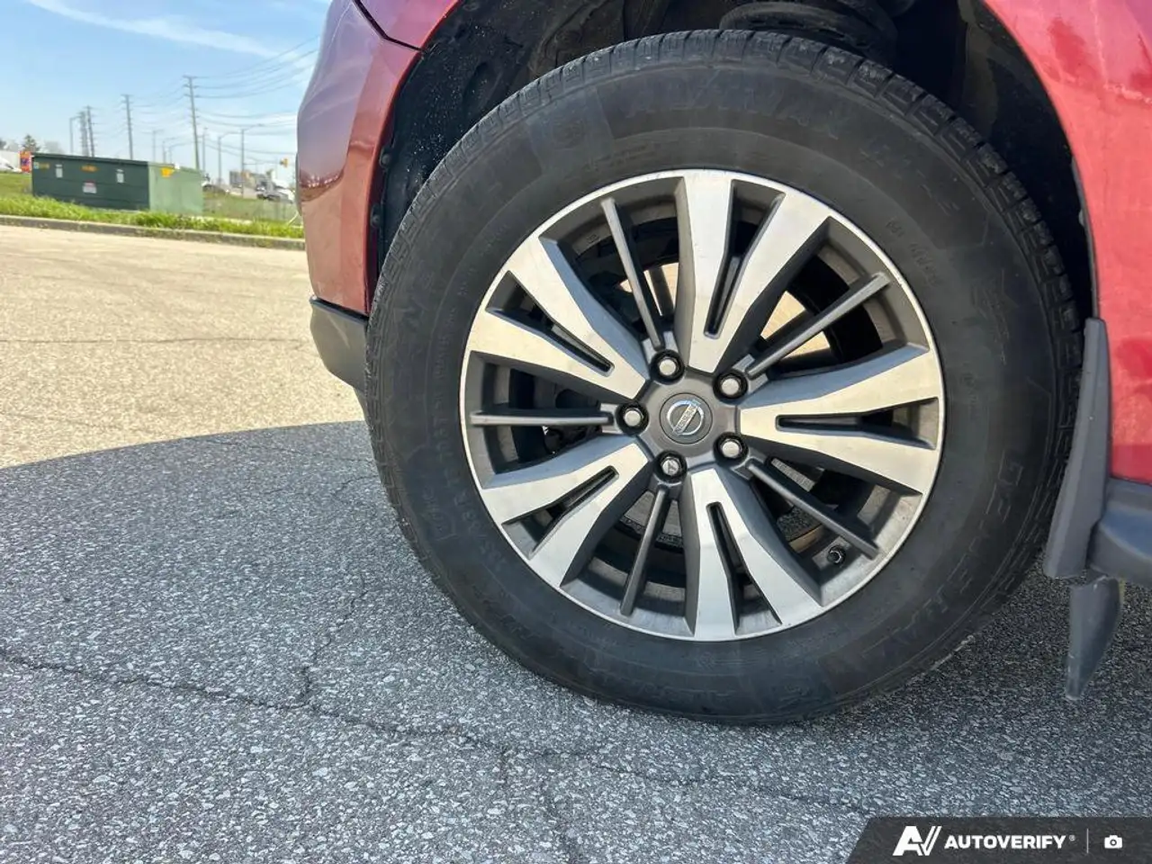 Nissan Pathfinder photo Nissan Pathfinder