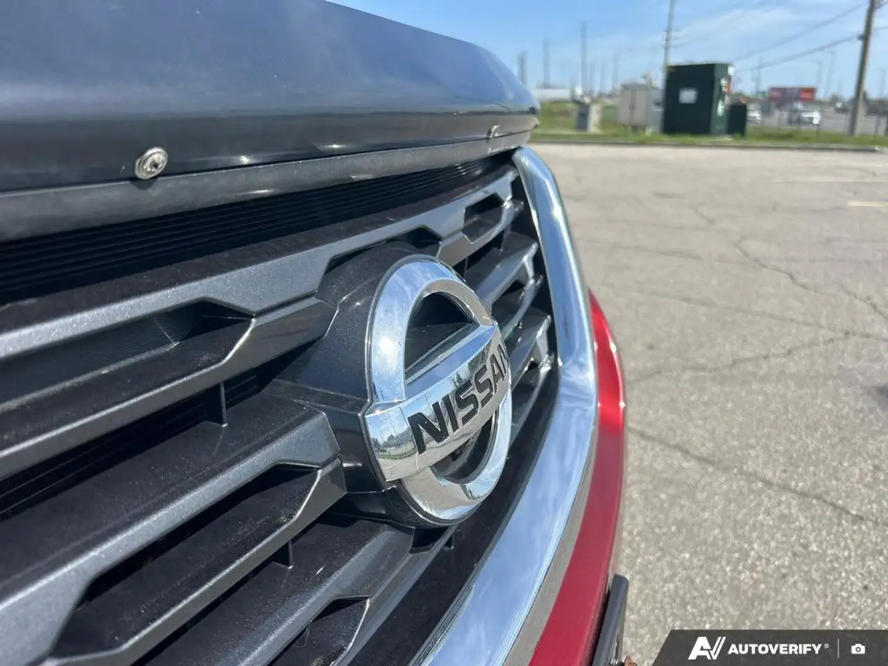 Nissan Pathfinder photo Nissan Pathfinder