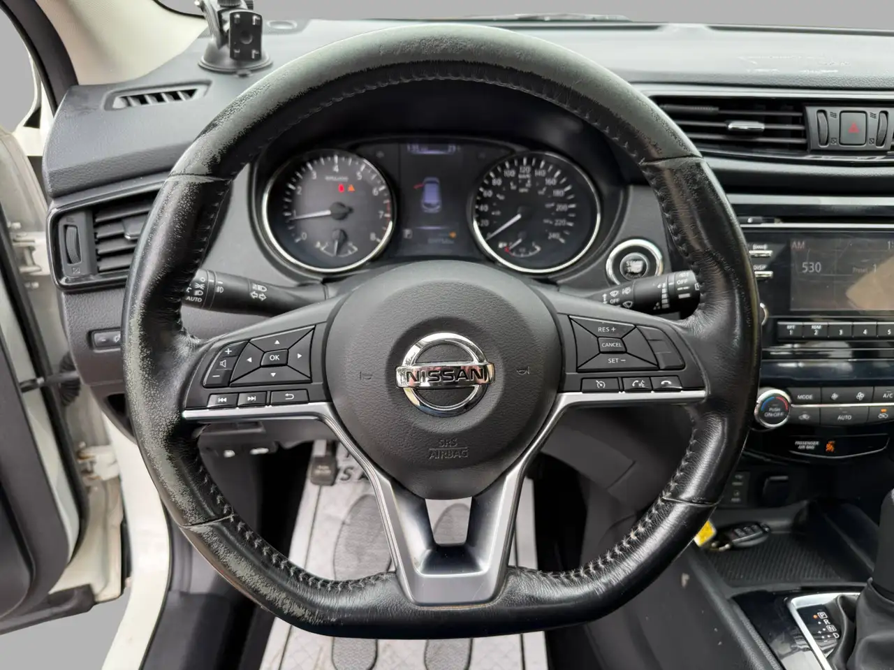 Nissan Qashqai снимка Nissan Qashqai
