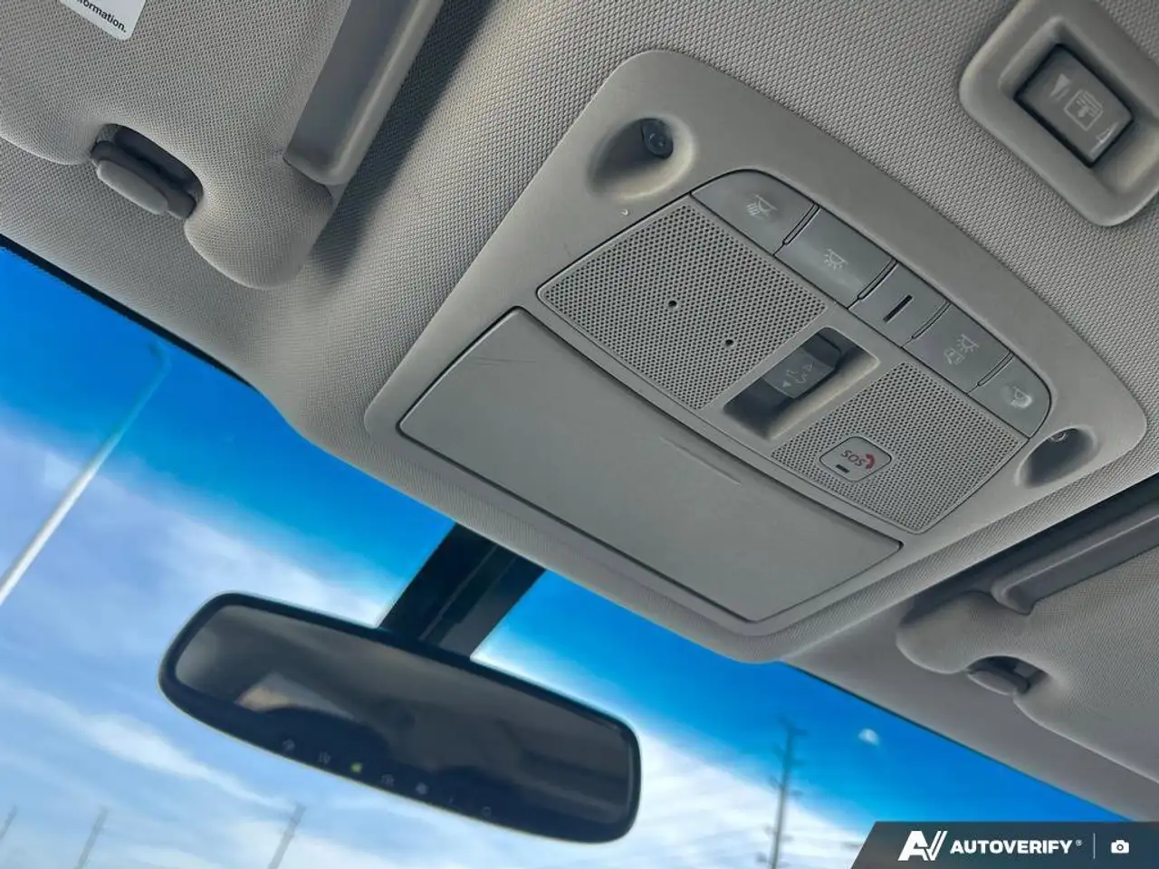 Nissan Pathfinder photo Nissan Pathfinder