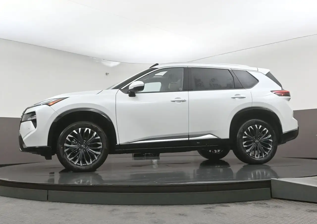 Nissan Rogue снимка Nissan Rogue