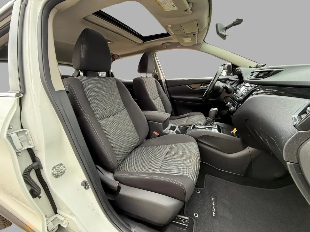 Nissan Qashqai снимка Nissan Qashqai
