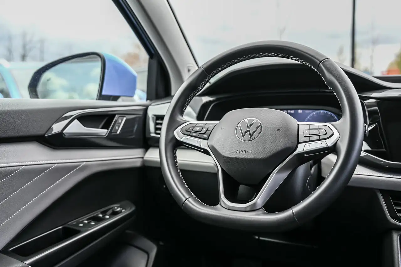 Volkswagen Taos снимка Volkswagen Taos