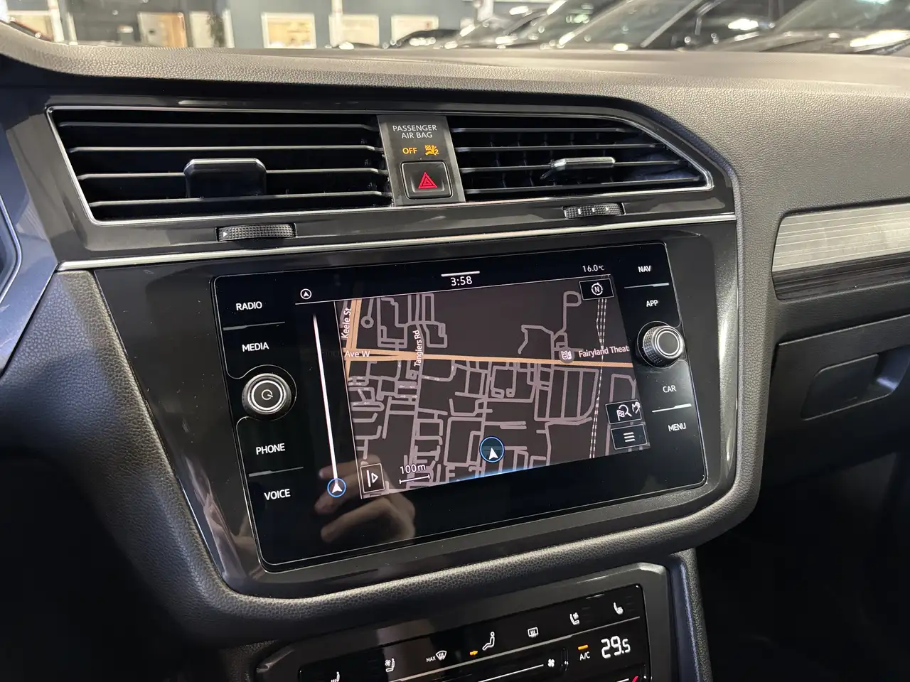 Volkswagen Tiguan снимка Volkswagen Tiguan