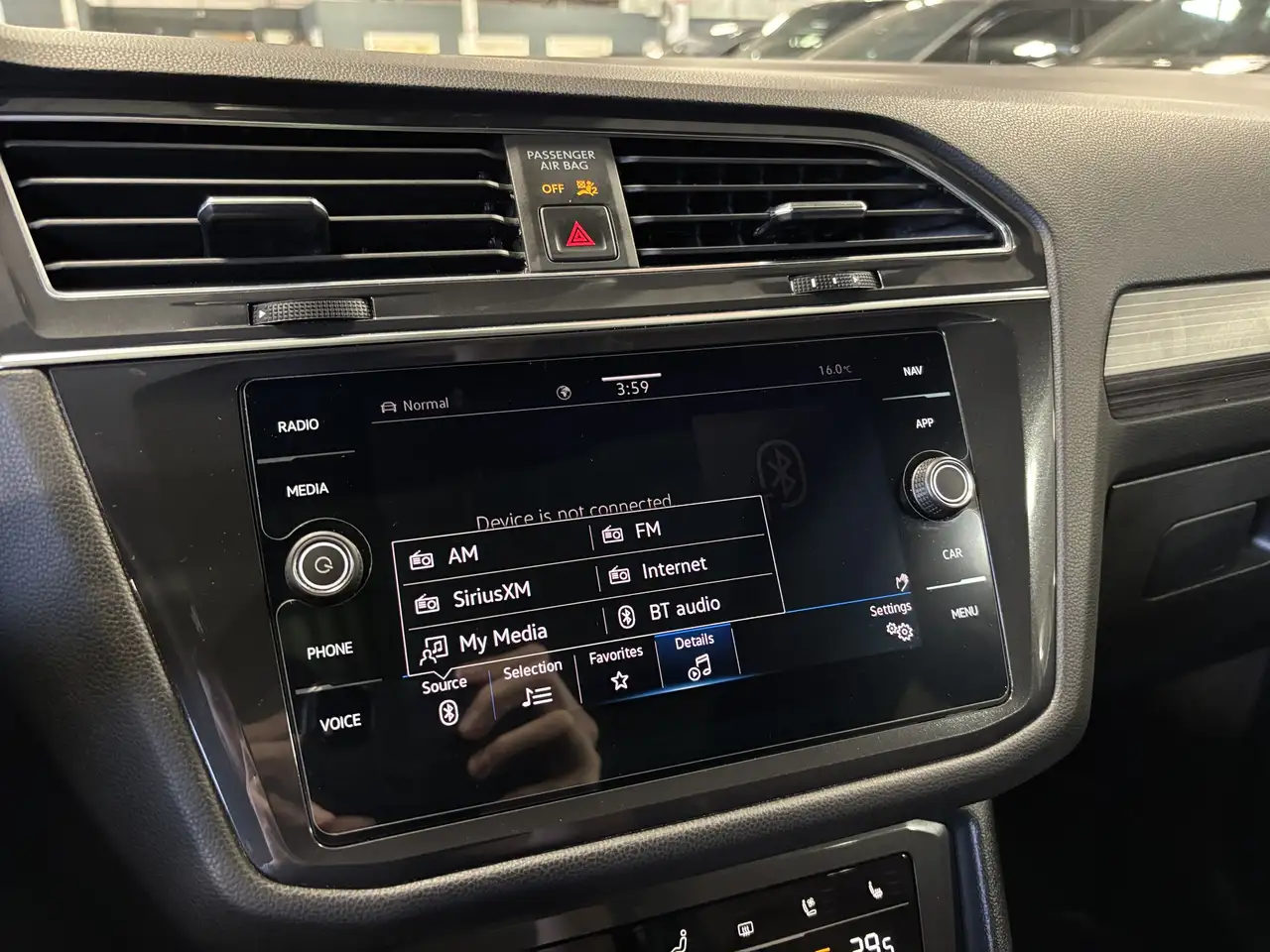 Volkswagen Tiguan снимка Volkswagen Tiguan