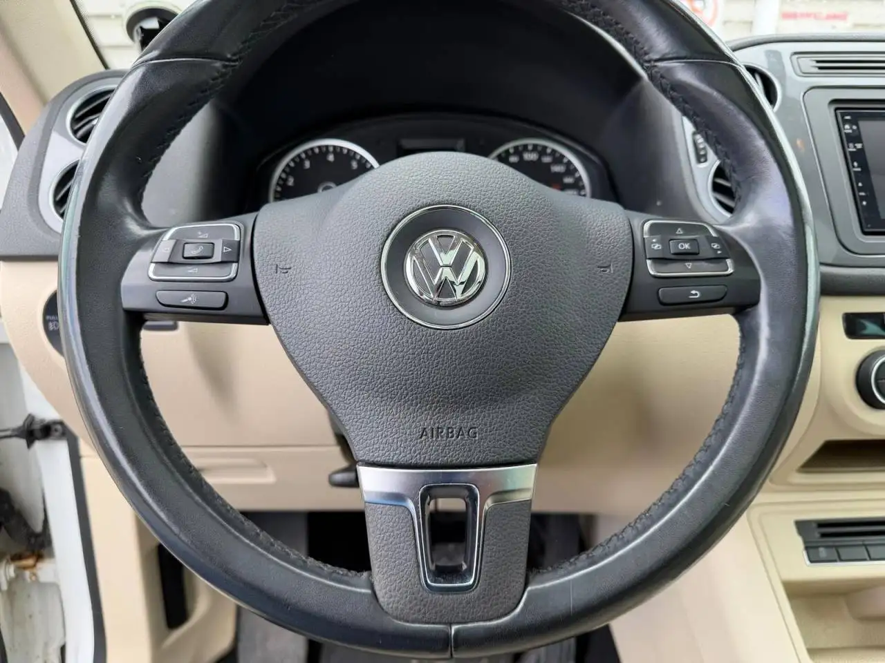 Volkswagen Tiguan снимка Volkswagen Tiguan