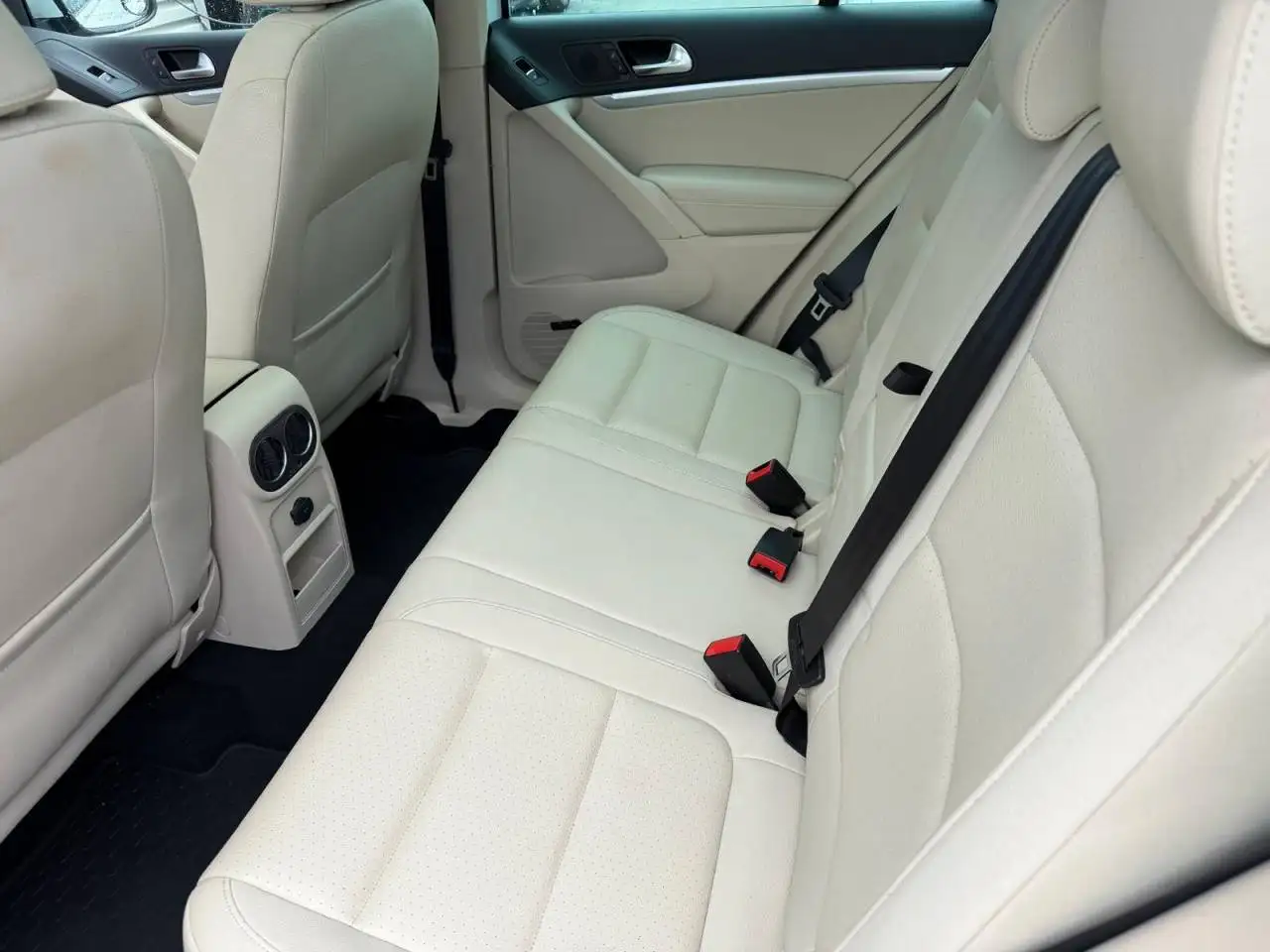 Volkswagen Tiguan снимка Volkswagen Tiguan