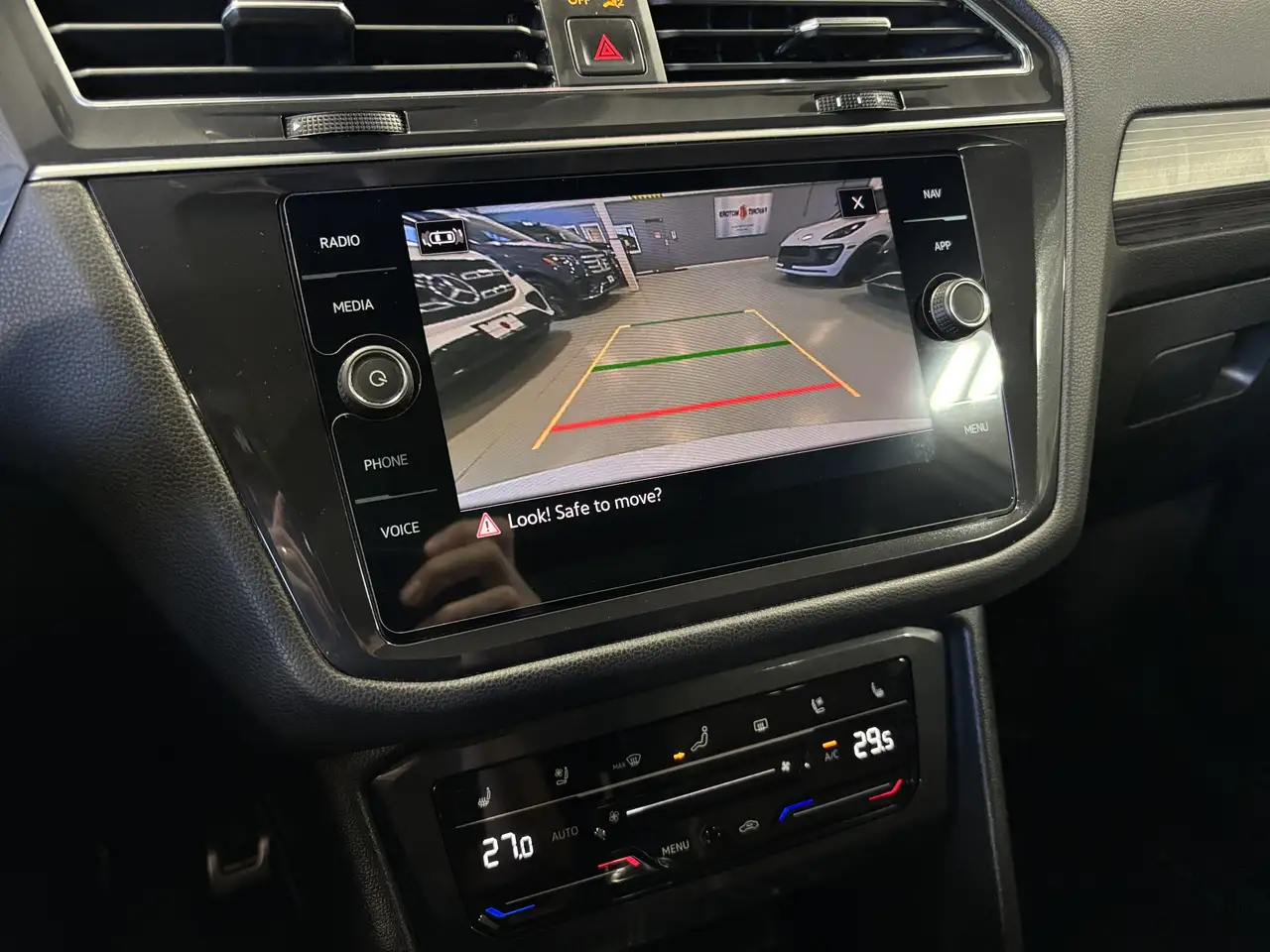Volkswagen Tiguan снимка Volkswagen Tiguan