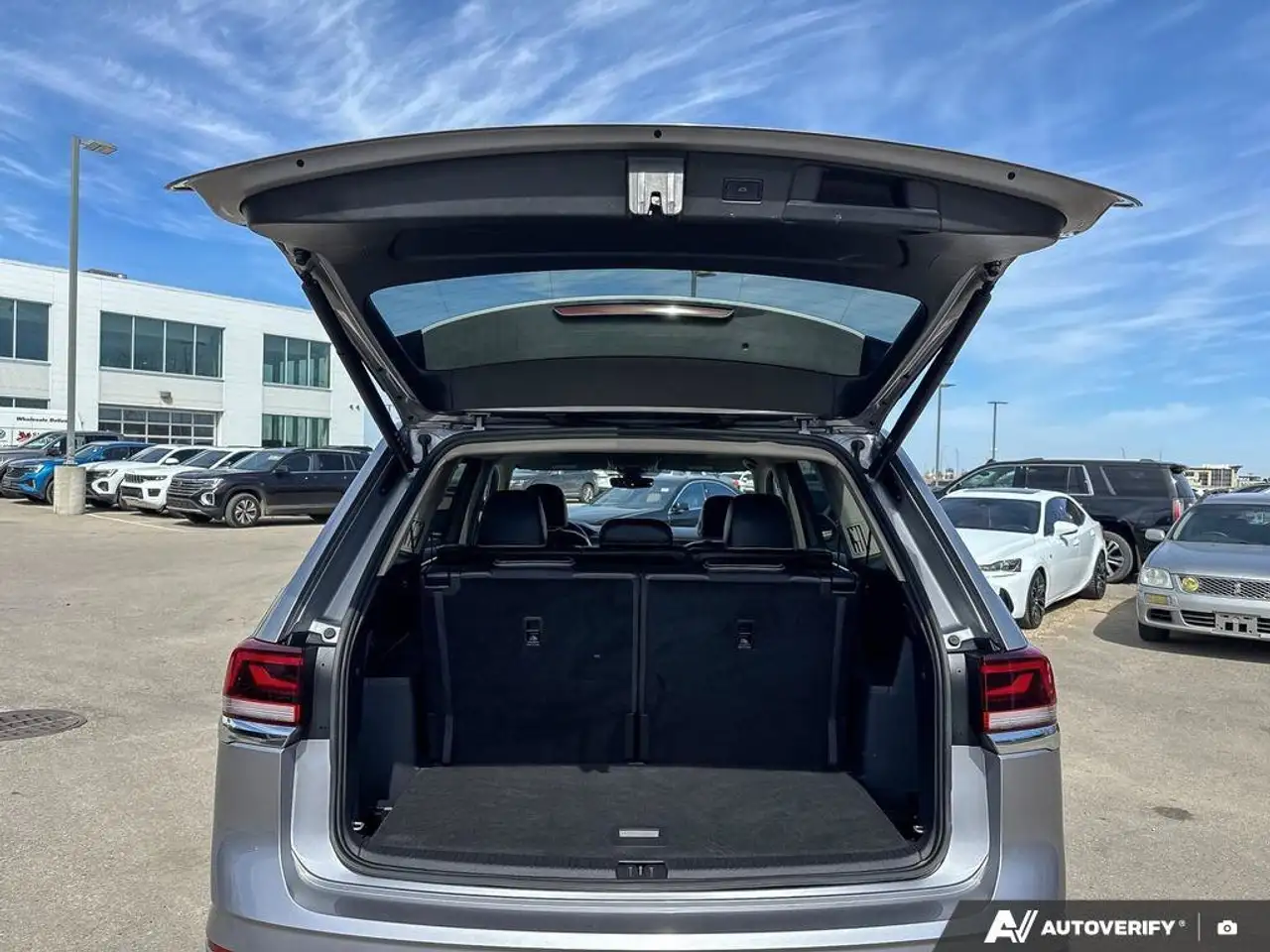 Volkswagen Atlas снимка Volkswagen Atlas