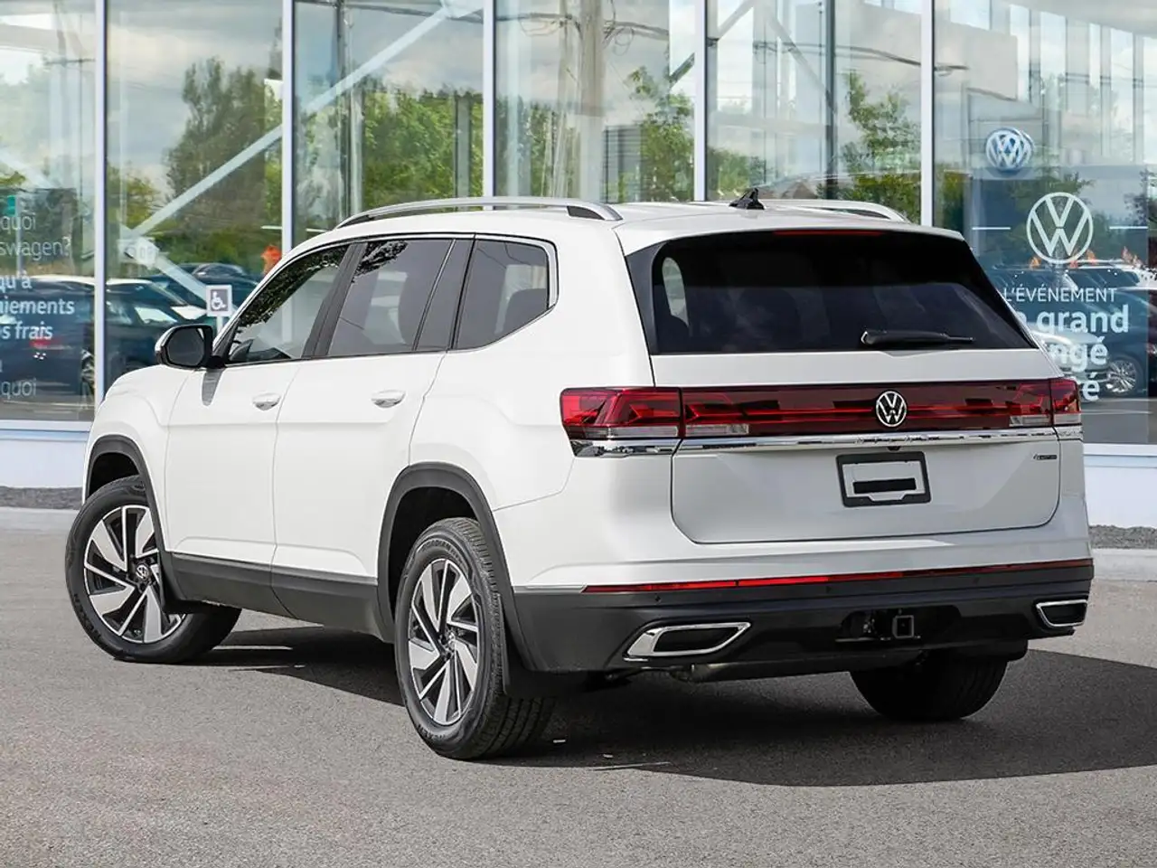 Volkswagen Atlas снимка Volkswagen Atlas