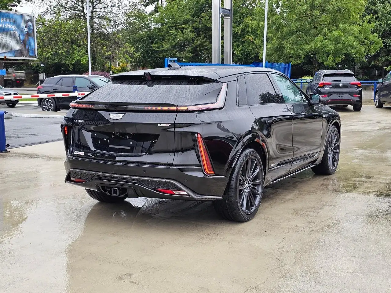 Cadillac Lyriq photo Cadillac Lyriq