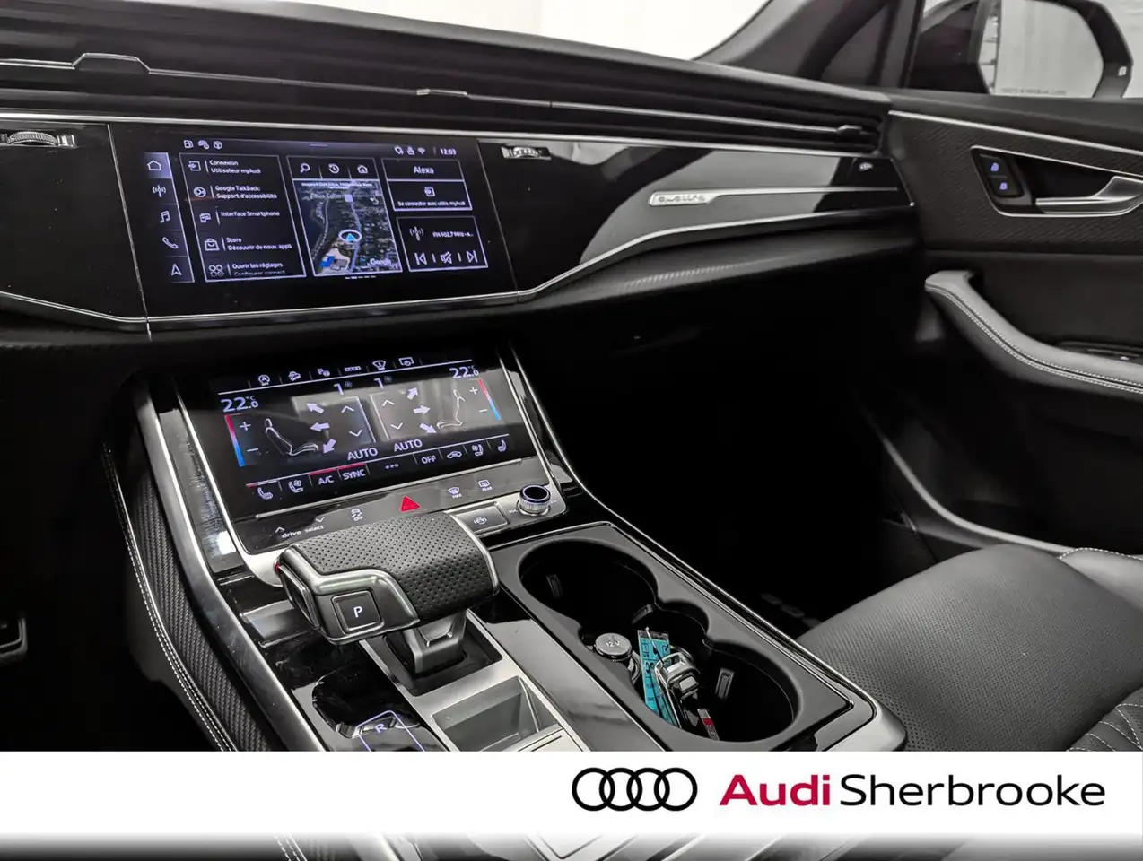 Audi SQ8 photo Audi SQ8
