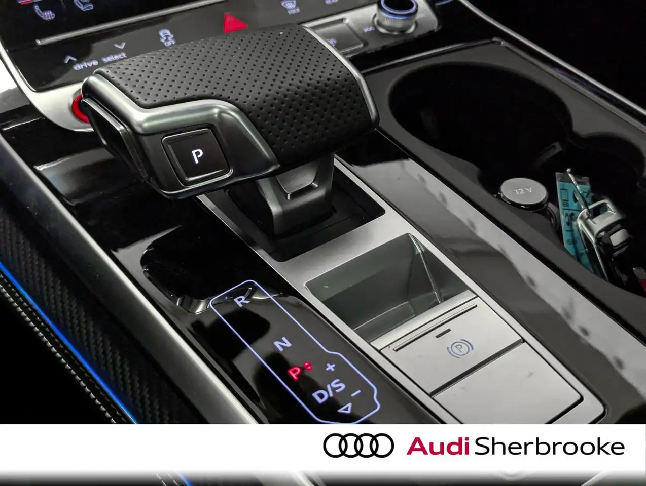 Audi SQ8 photo Audi SQ8
