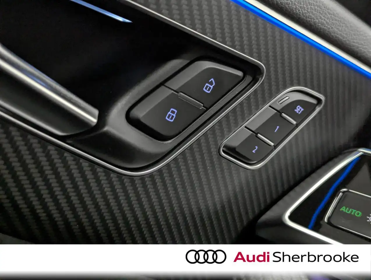 Audi SQ8 photo Audi SQ8