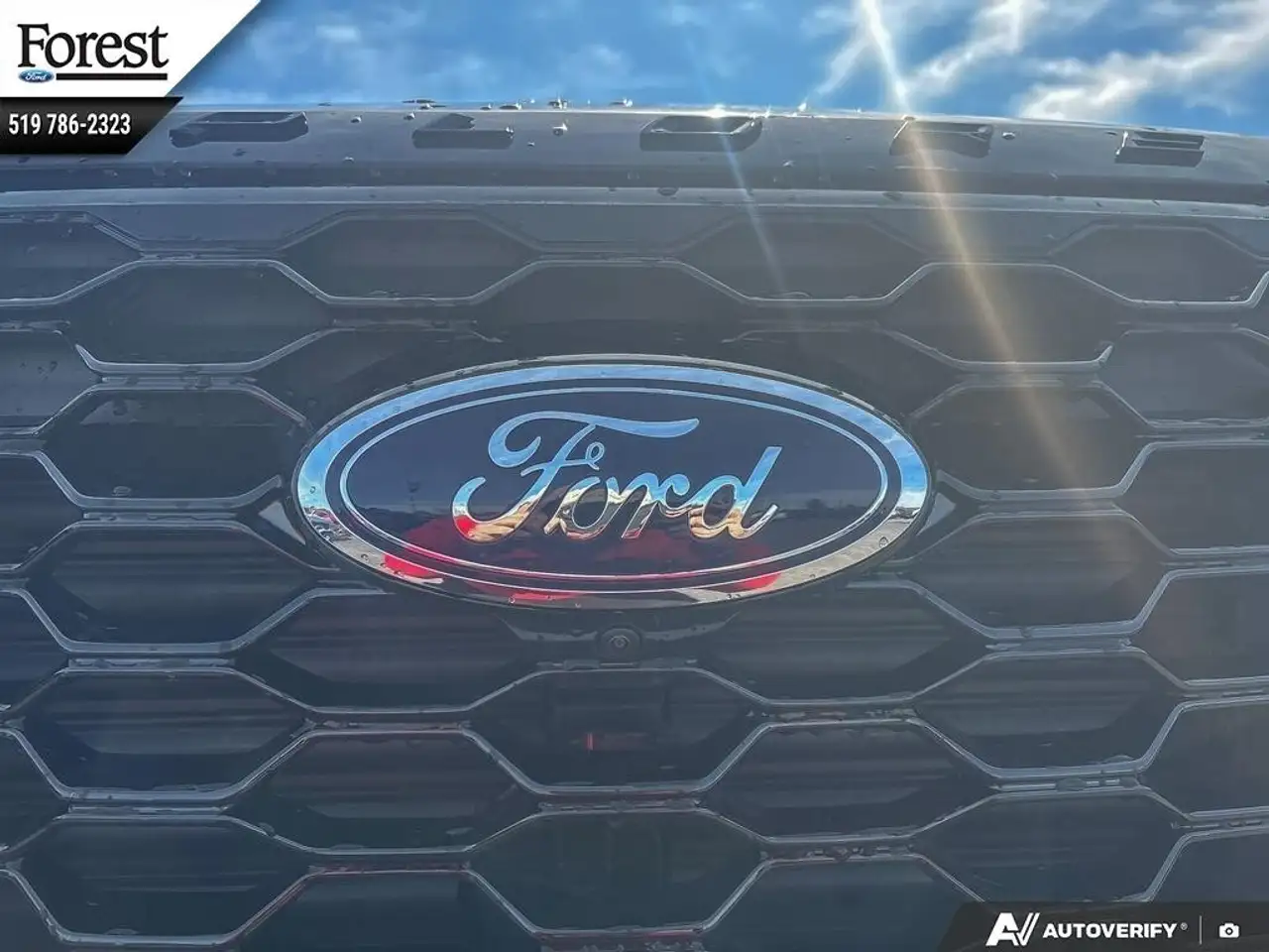 Ford Explorer photo Ford Explorer