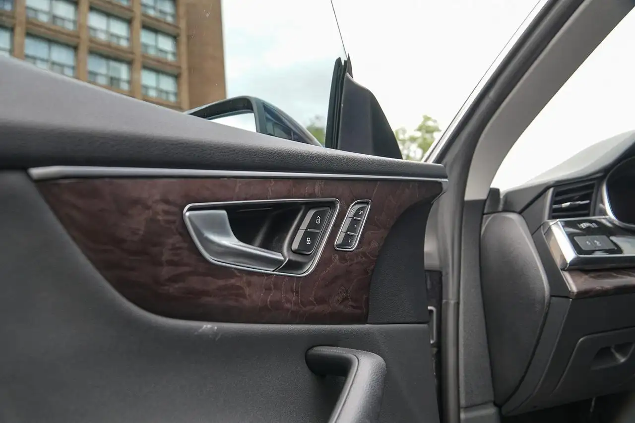 Audi Q8 photo Audi Q8