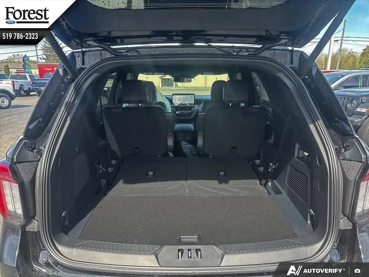 Ford Explorer photo Ford Explorer