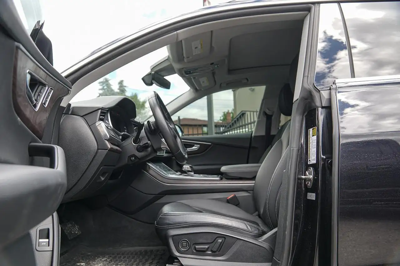 Audi Q8 photo Audi Q8