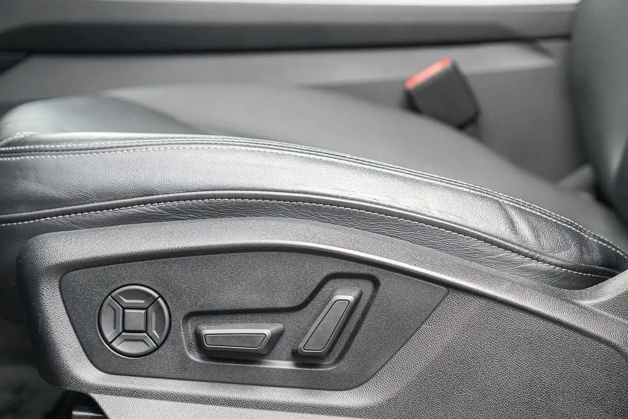 Audi Q8 photo Audi Q8