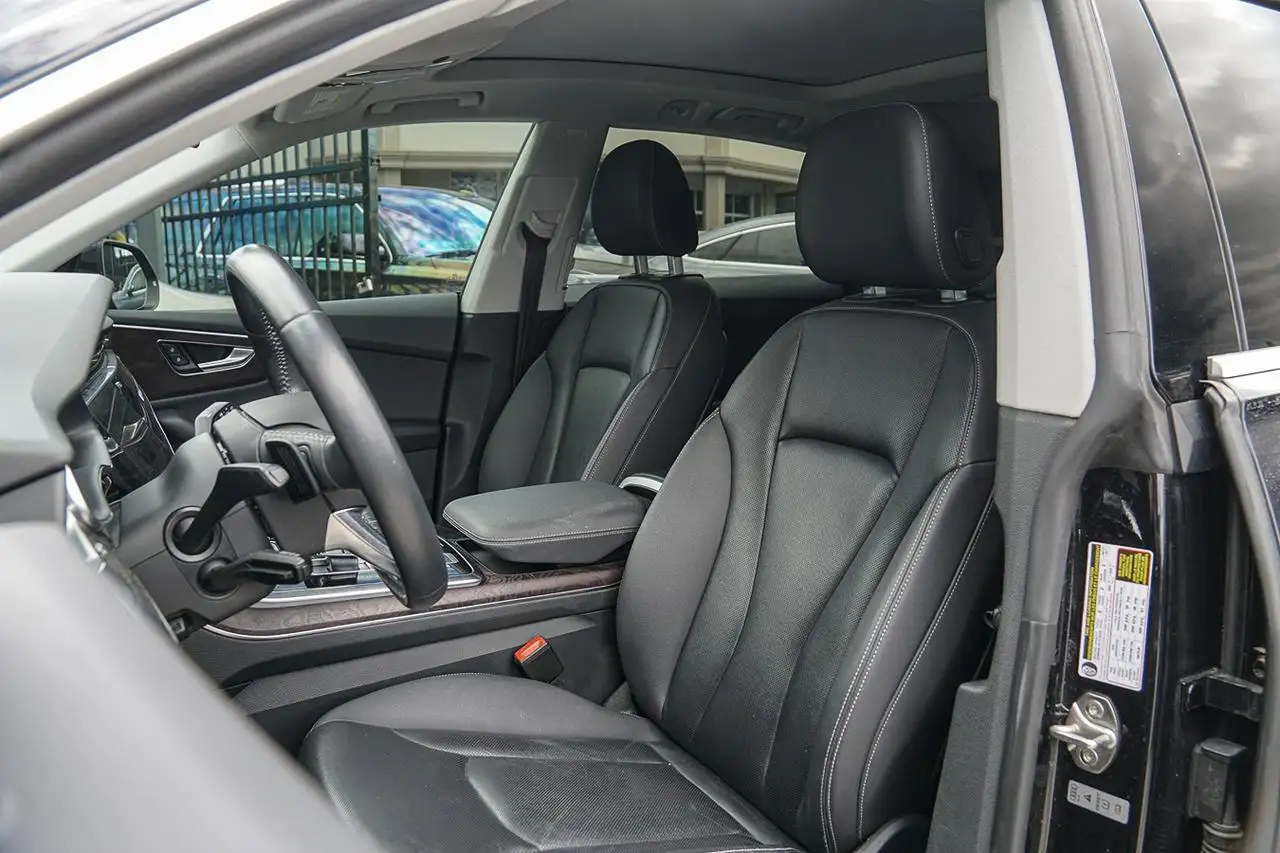 Audi Q8 photo Audi Q8