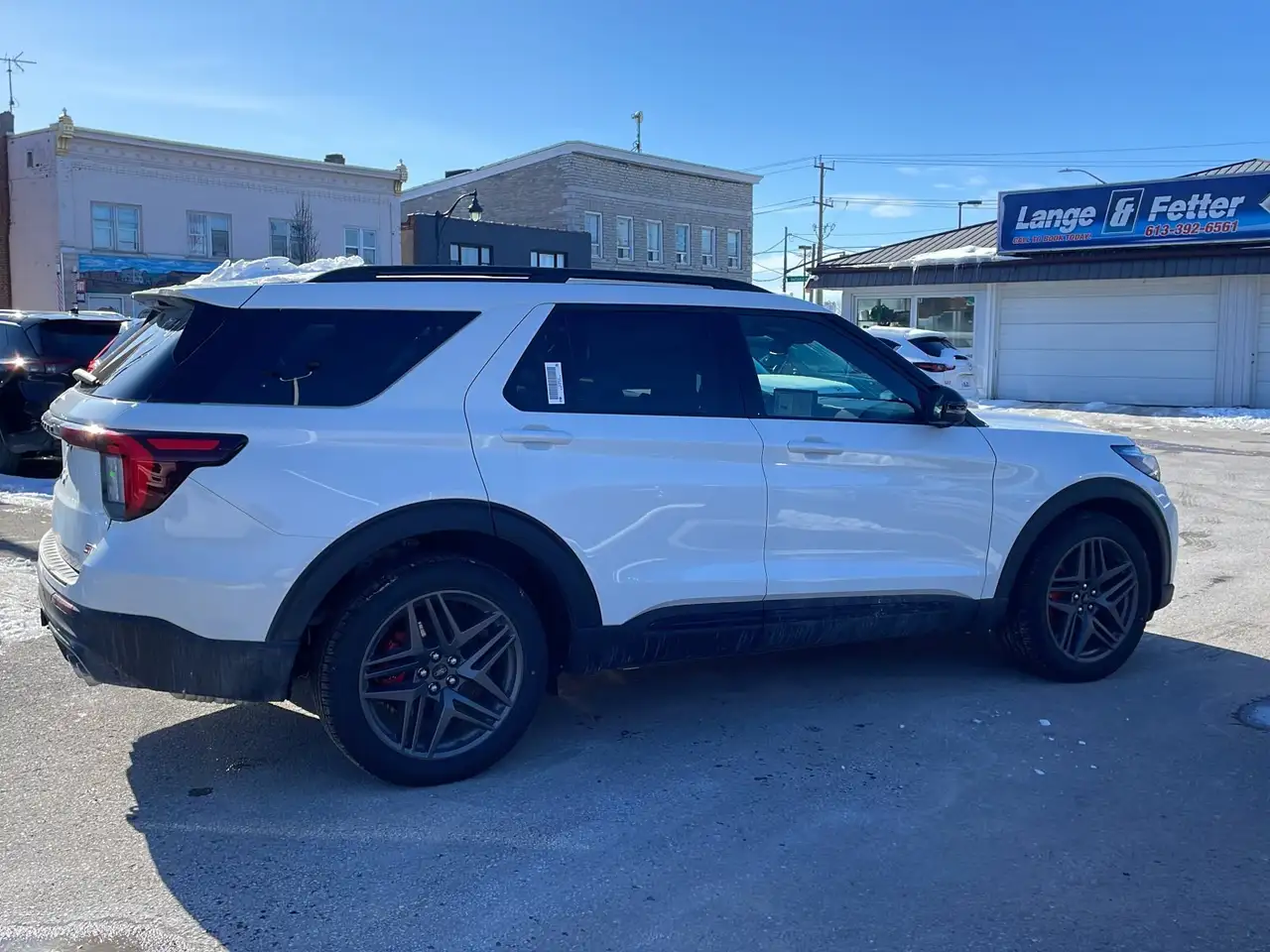 Ford Explorer снимка Ford Explorer