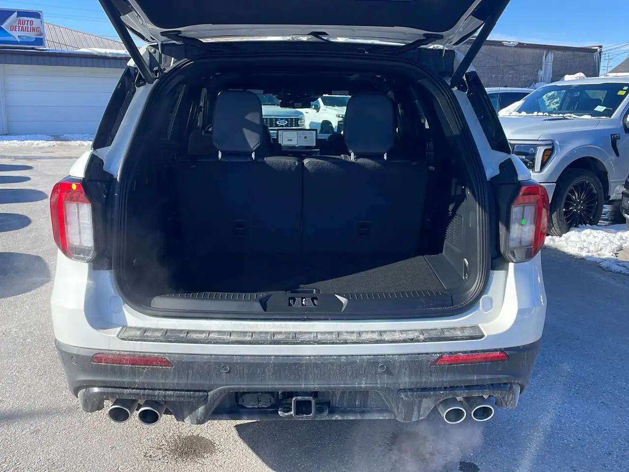 Ford Explorer снимка Ford Explorer
