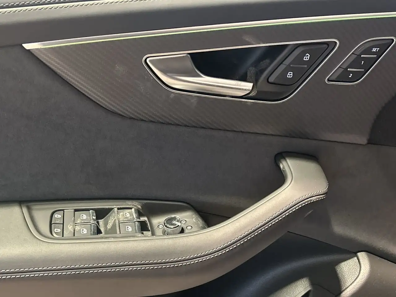 Audi RS Q8 снимка Audi RS Q8