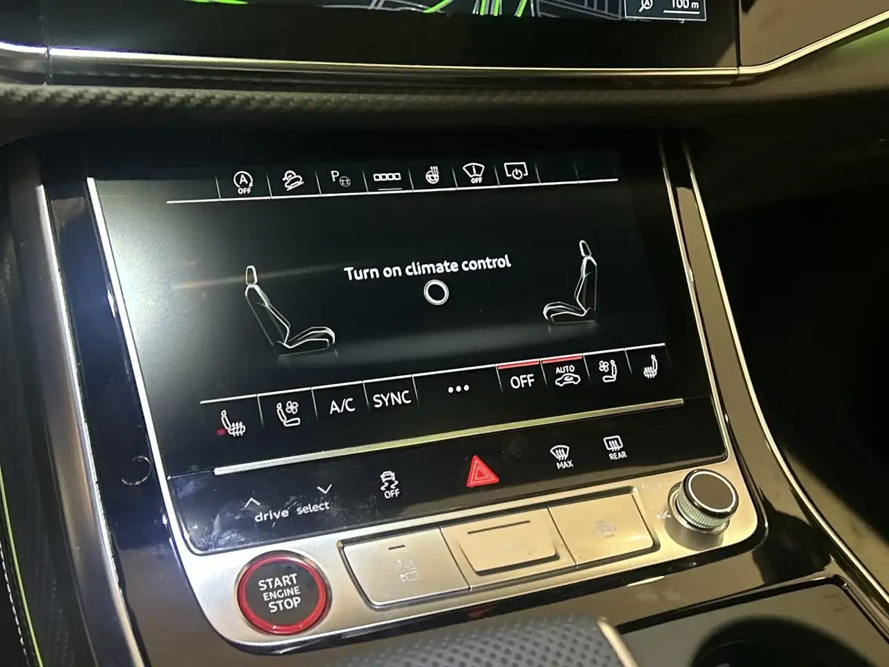 Audi RS Q8 снимка Audi RS Q8
