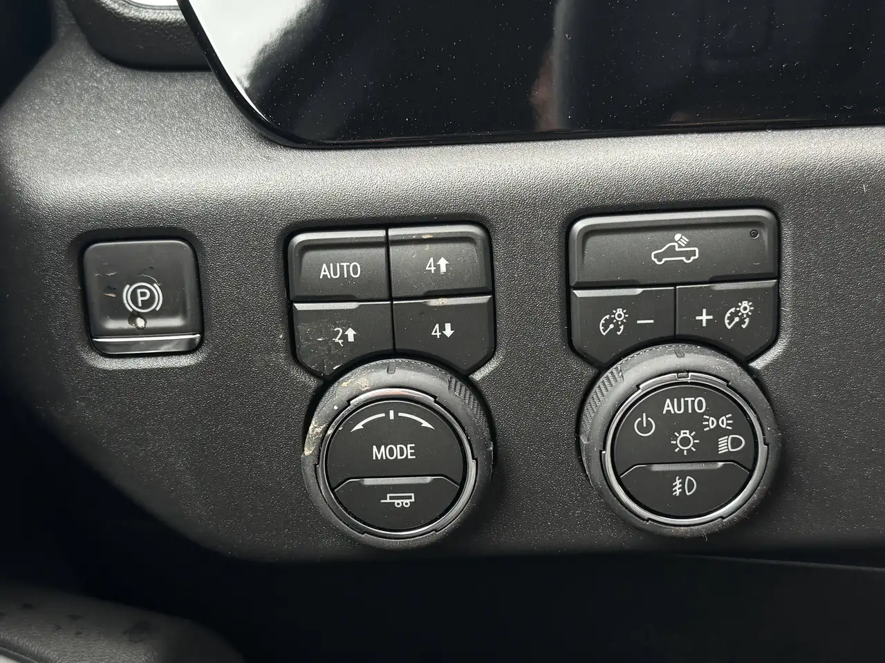 Chevrolet Silverado 1500 снимка Chevrolet Silverado 1500