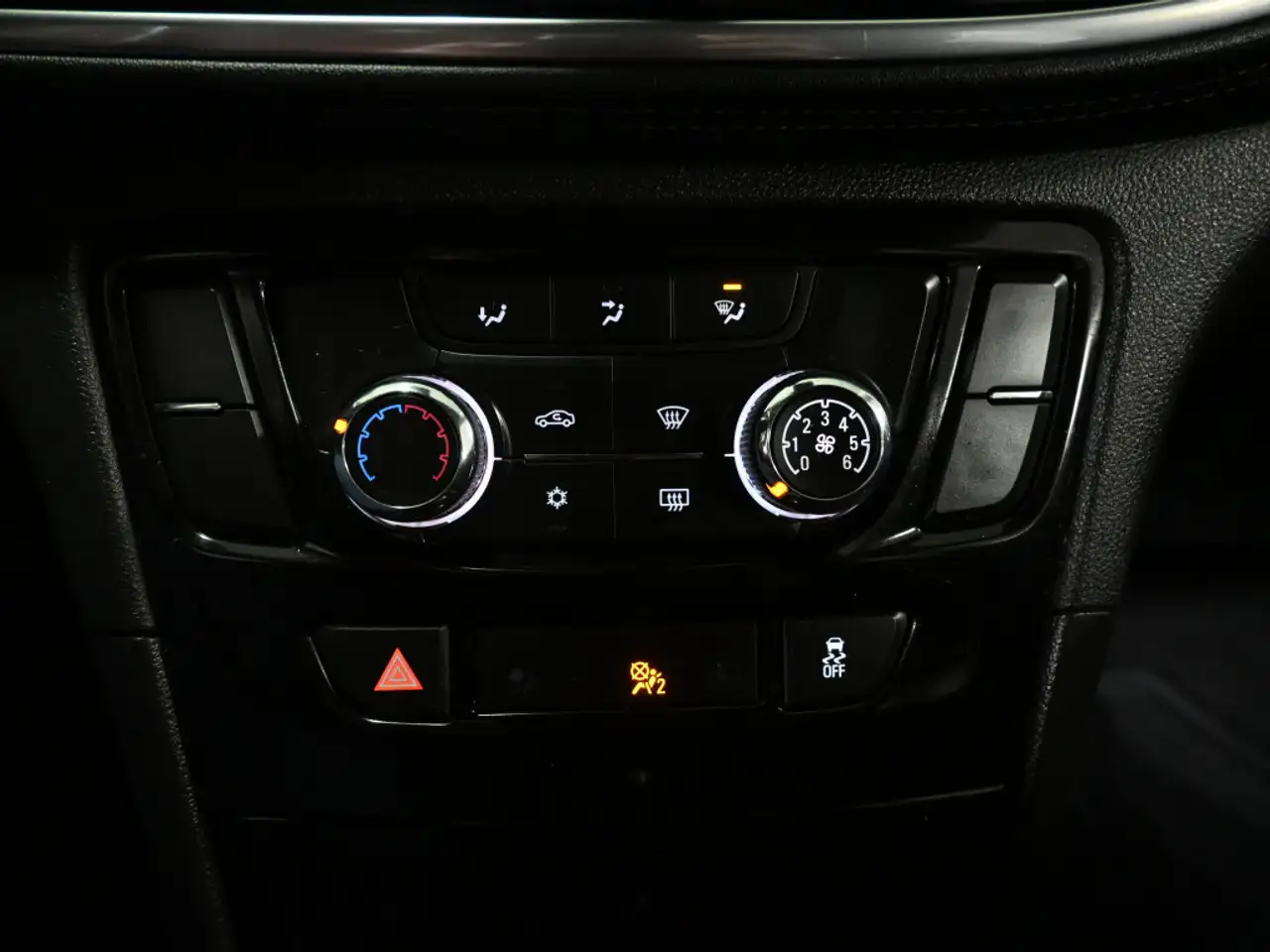 Buick Encore photo Buick Encore