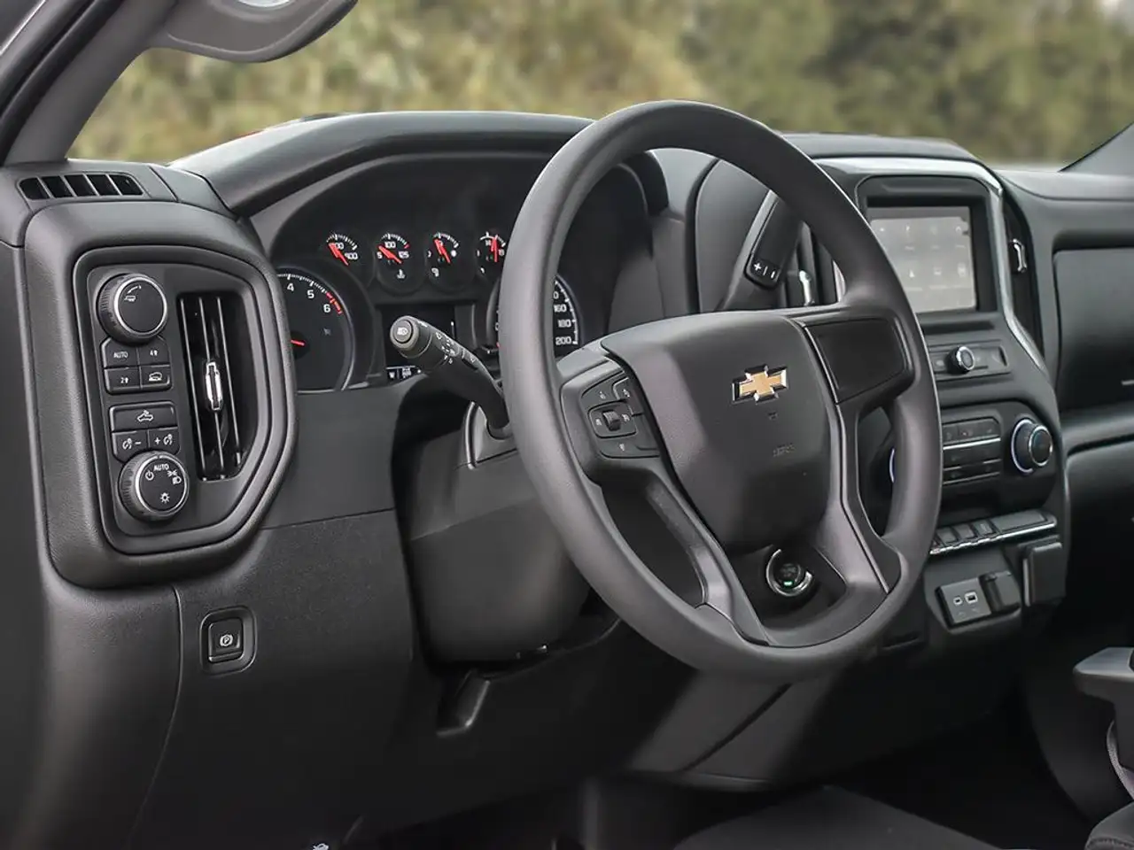 Chevrolet Silverado 1500 photo Chevrolet Silverado 1500