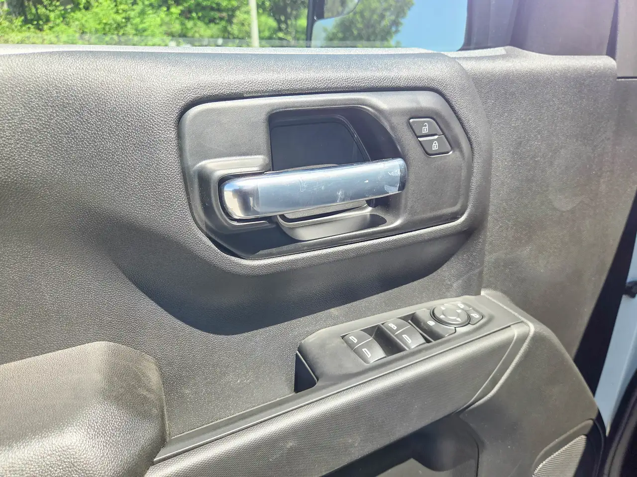 Chevrolet Silverado 1500 снимка Chevrolet Silverado 1500