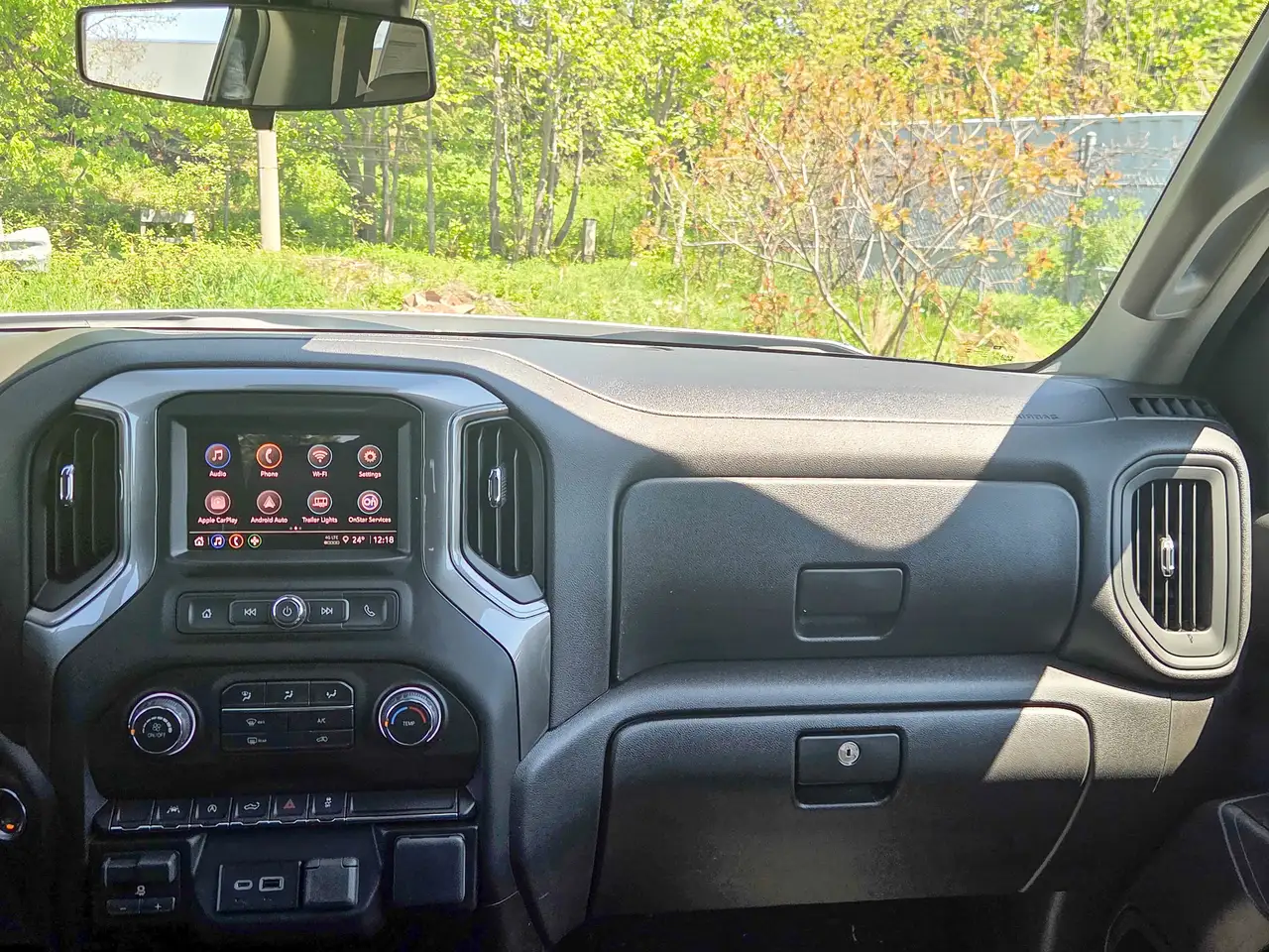 Chevrolet Silverado 1500 снимка Chevrolet Silverado 1500