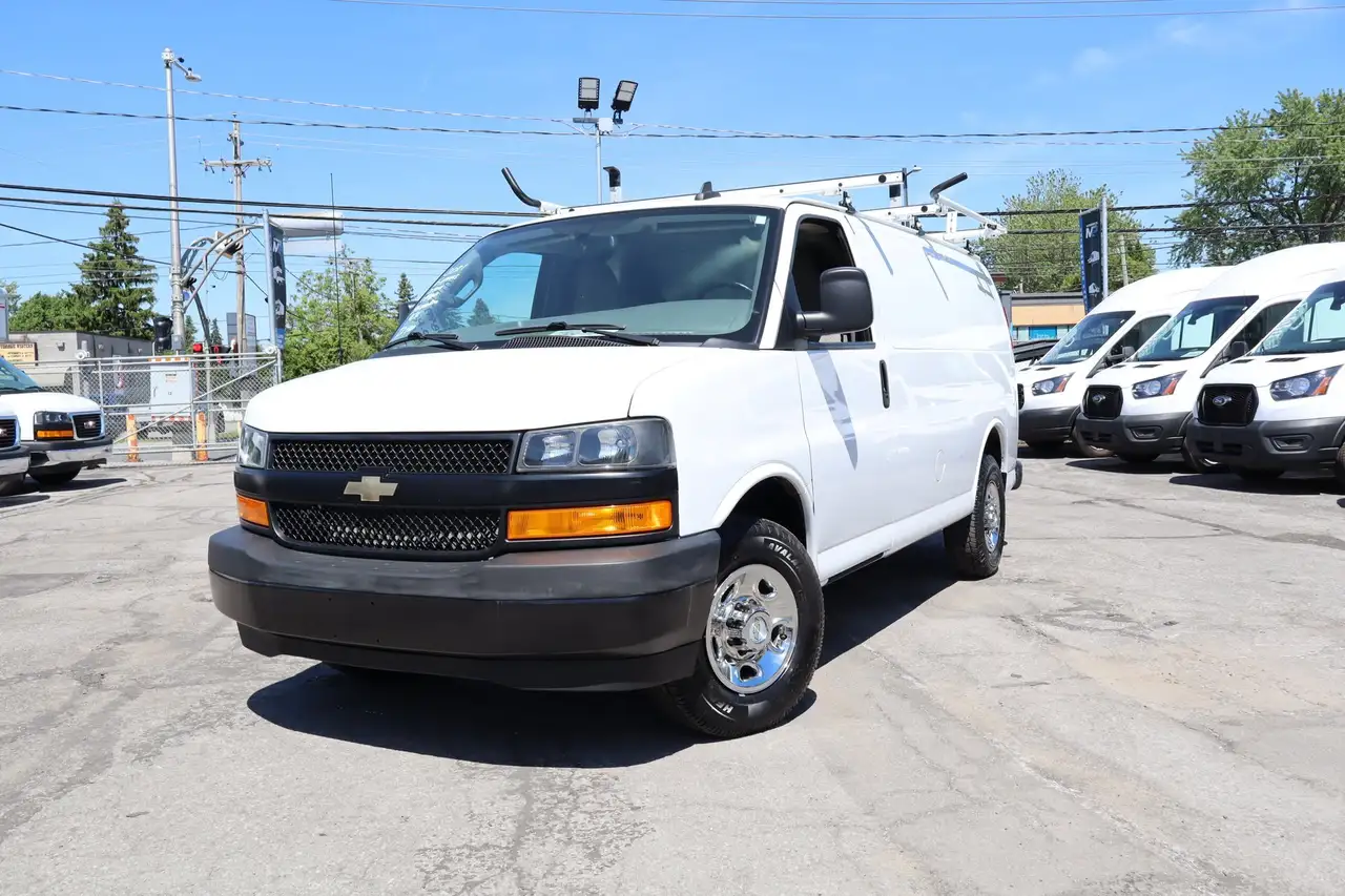 Chevrolet Express 2500 photo Chevrolet Express 2500