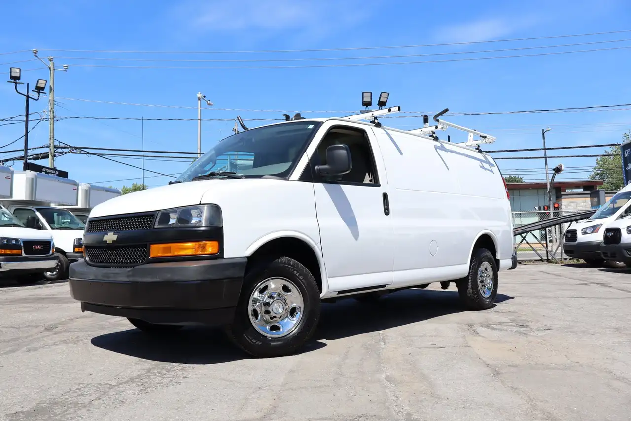 Chevrolet Express 2500 photo Chevrolet Express 2500