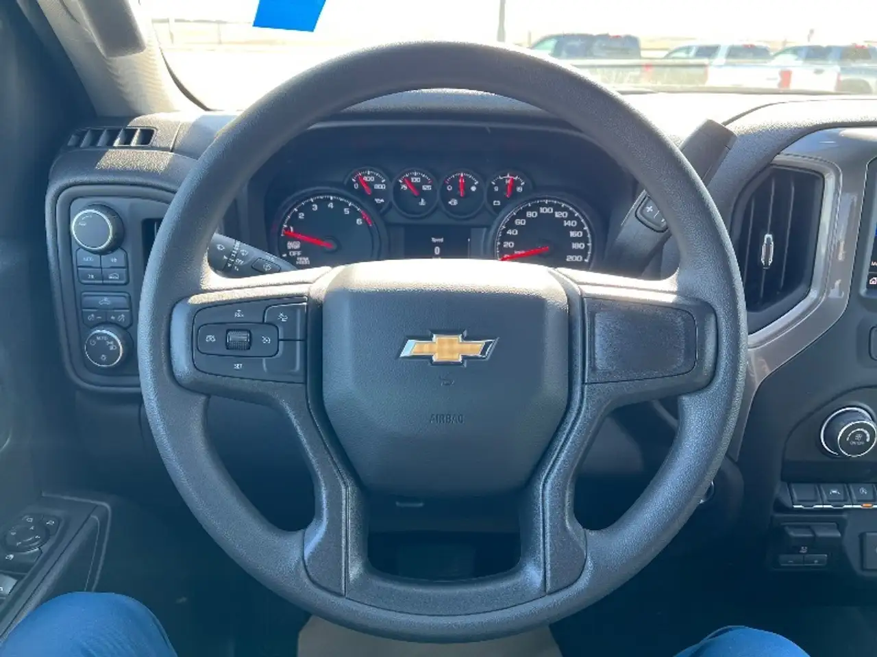 Chevrolet Silverado 1500 снимка Chevrolet Silverado 1500