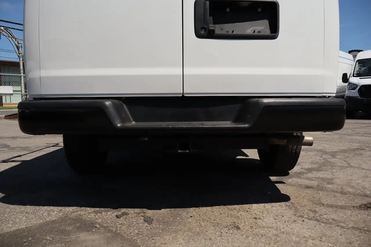 Chevrolet Express 2500 photo Chevrolet Express 2500