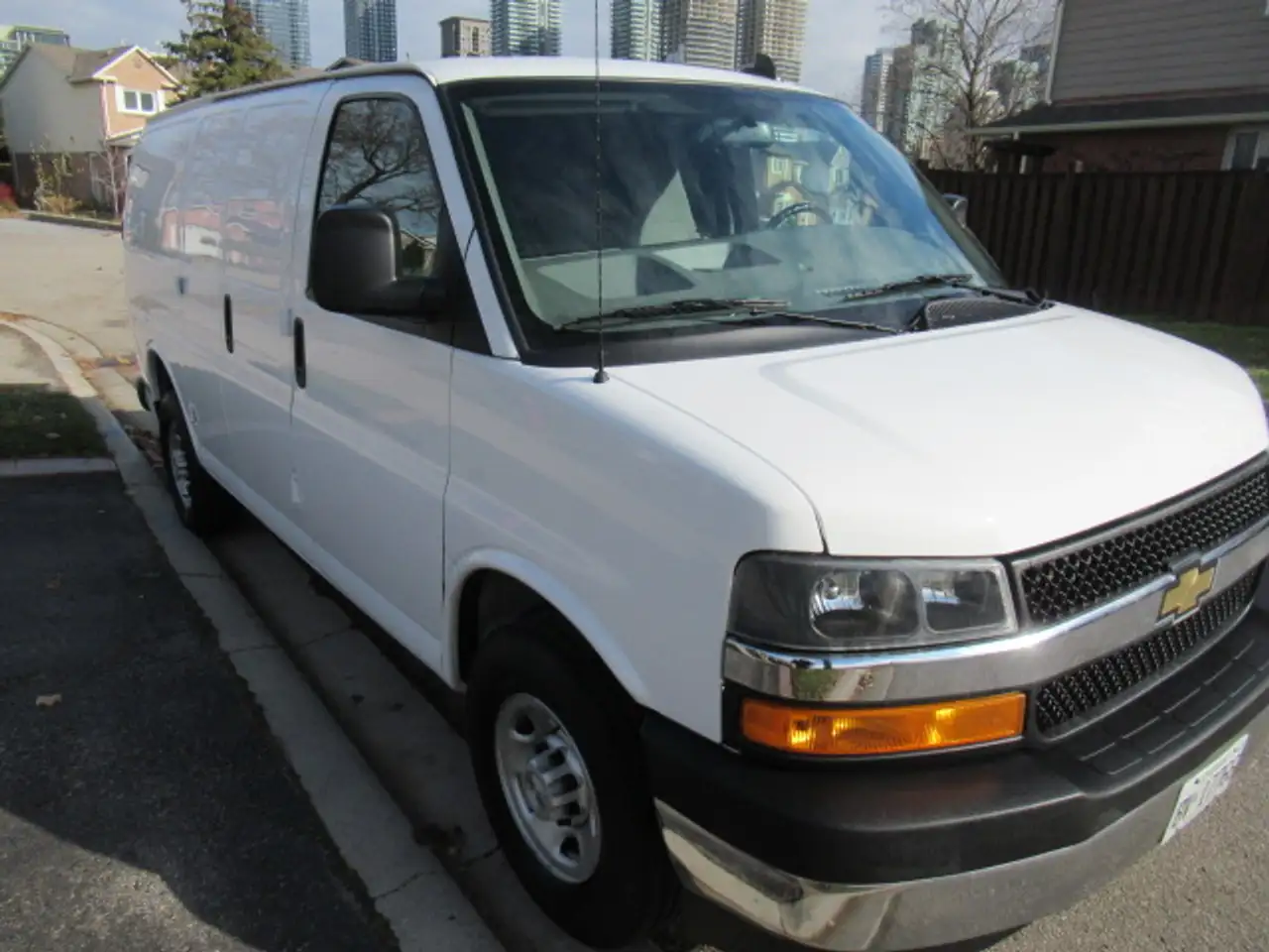 Chevrolet Express 2500 снимка Chevrolet Express 2500