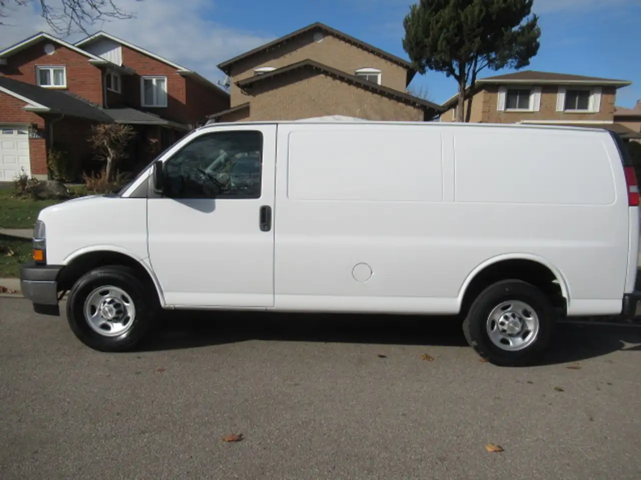 Chevrolet Express 2500 снимка Chevrolet Express 2500